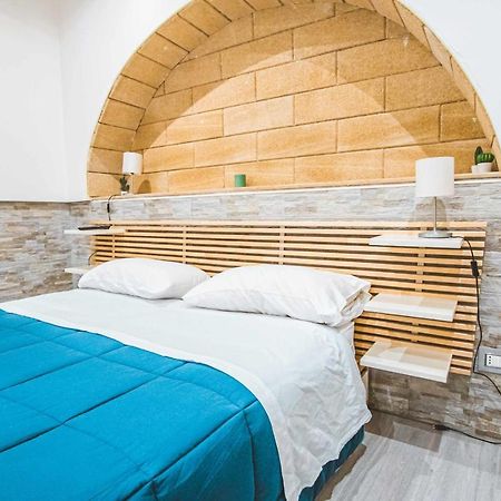 The Castle Apartment Бари Екстериор снимка